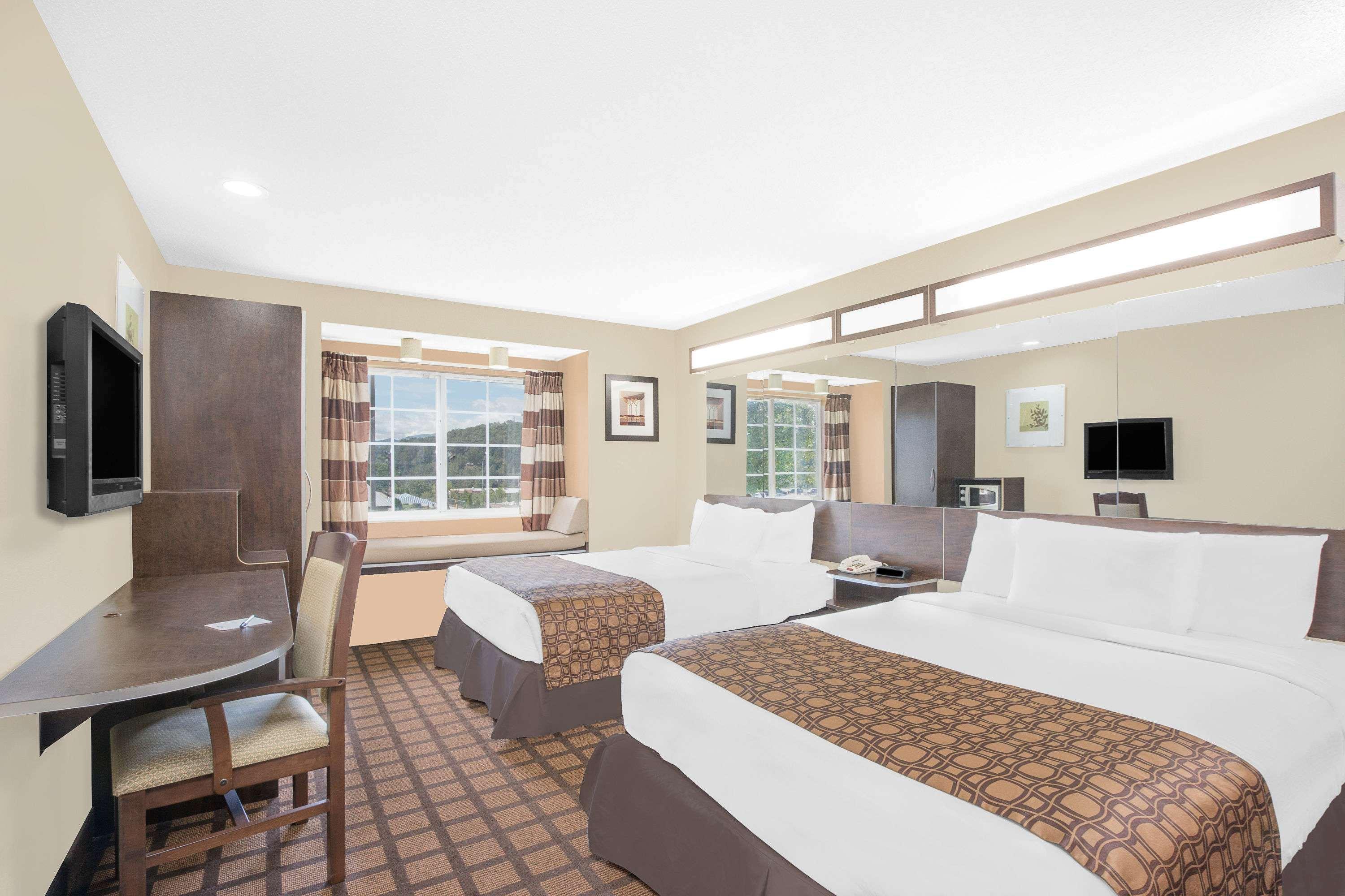 Microtel Inn & Suites By Wyndham Franklin Exterior photo